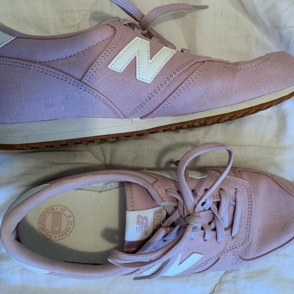 New Balance Shoes women's Size 9